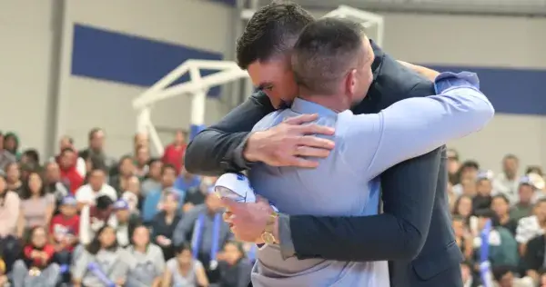 Retiran número del basquetbolista borrego Israel Gutiérrez
