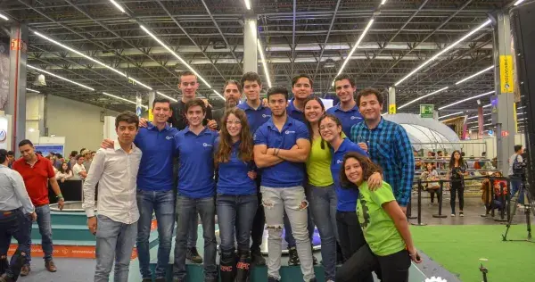 Mujeres leonesas ganan su pase al mundial de robótica