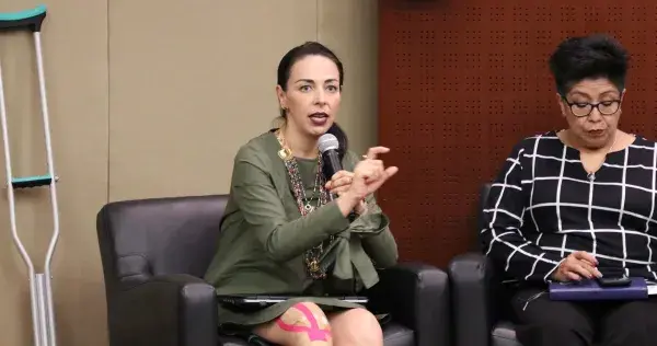 "No estás sola, habemos muchas" Lidia Miranda en el día naranja