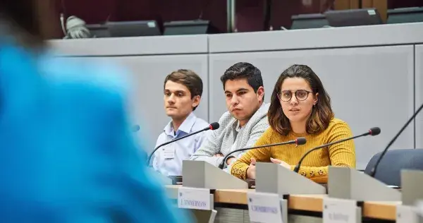 ¿Formar equipos con IA? Así es el proyecto de mexicanos premiado en UE
