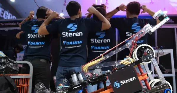¡Al mundial! Equipo Hidrocálido triunfa en regional de robótica