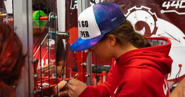 ¡Premian su liderazgo! Gana en regional de robótica en Arkansas