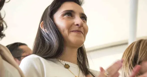 ¡Condecorada! Premia el Tec a egresada Carmen Silva por su trayectoria