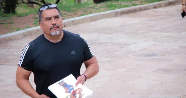 "Vic", 20 años combinando las artes y el deporte como profesor