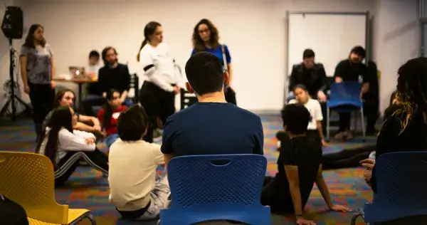 Una compañía creada por estudiantes para preservar el arte