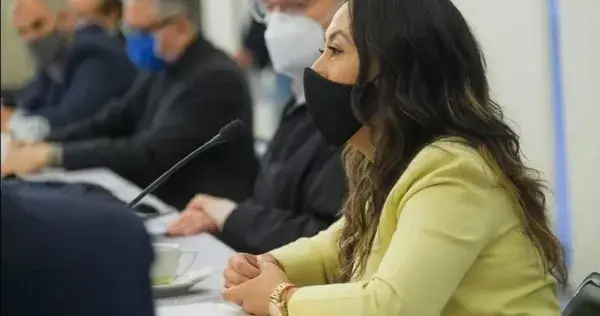Reconocen su lucha contra la desaparición forzada con Premio Mujer Tec