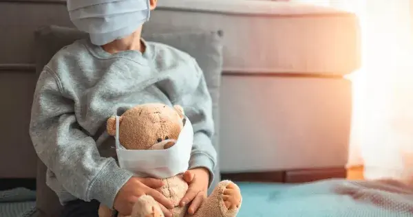 COVID en niños: síntomas, cuidados y señales de alerta