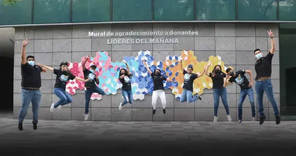 Alumnos líderes en Monterrey 'van alto’ contra el rezago educativo