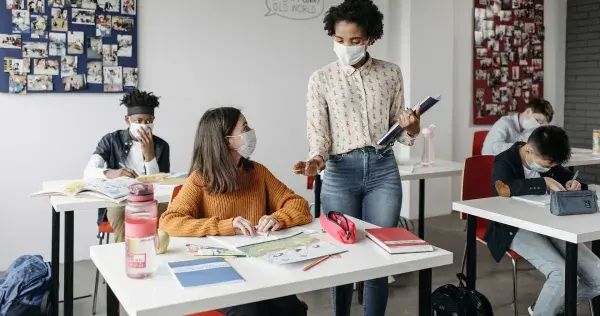 Investigadores desarrollan herramienta para educación post pandemia