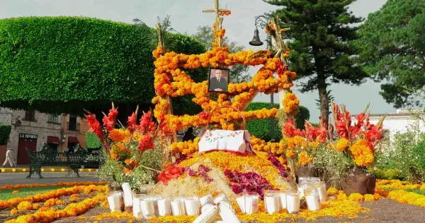 Más allá de Coco. Tec Morelia se une a tradición de altares de Muertos