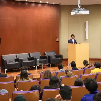 Muktesh K. Pardeshi, embajador de la República de la India en México.