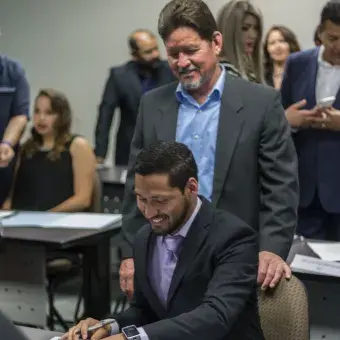 Firma de títulos