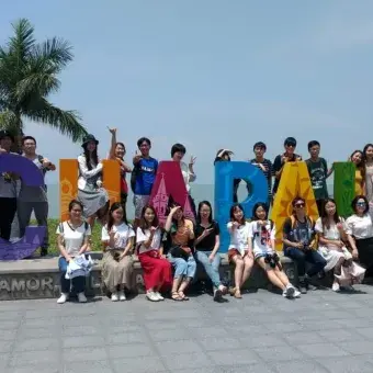 Fotogalería visita Universidad de Fudán