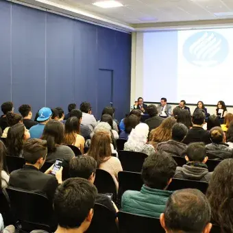 Presentación del libro "100 años de vigencia de la Constitución Mexicana"