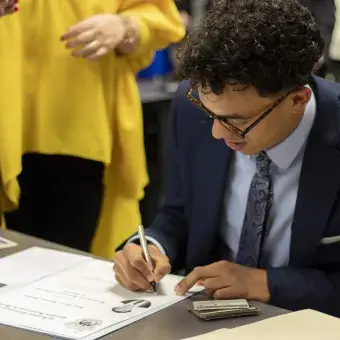 Firma de títulos