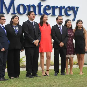 Foto de generación Profesional y PrepaTec