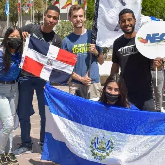Alumnos centroamericanos participaron en esta celebración cultural