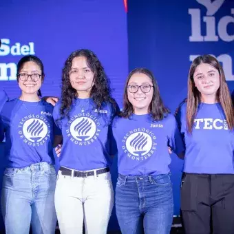 Los seis estudiantes de la novena generación de líderes del mañana en Hidalgo