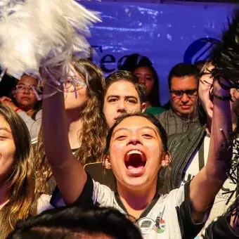 Estudiantes realizan porras en FIRST Regional Laguna 2025
